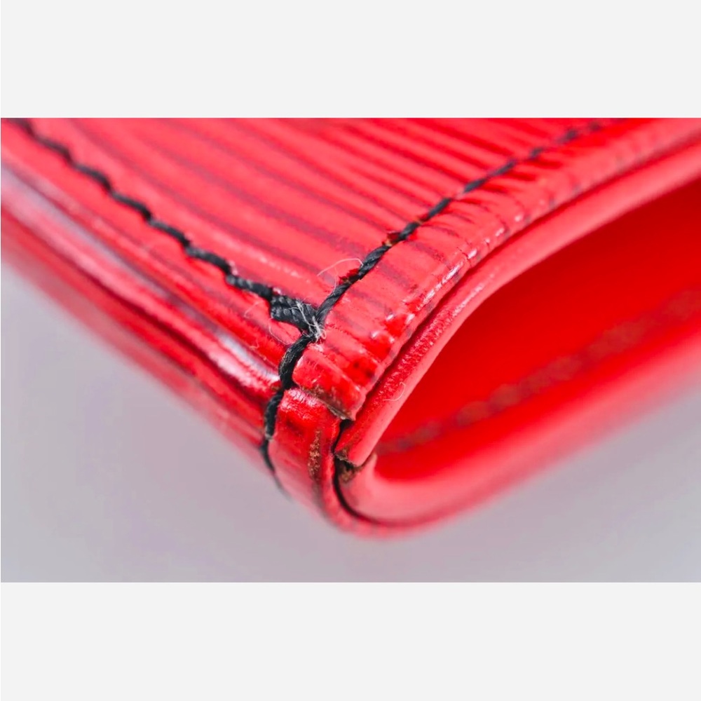 ❤️🔥Auth Louis Vuitton Red Clutch Bag /Shoulder bag converted - Picture 11 of 17